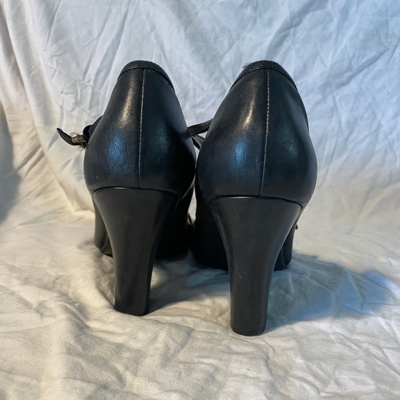 Kenneth Cole Reaction leather vintage style heels - Picture 6 of 9